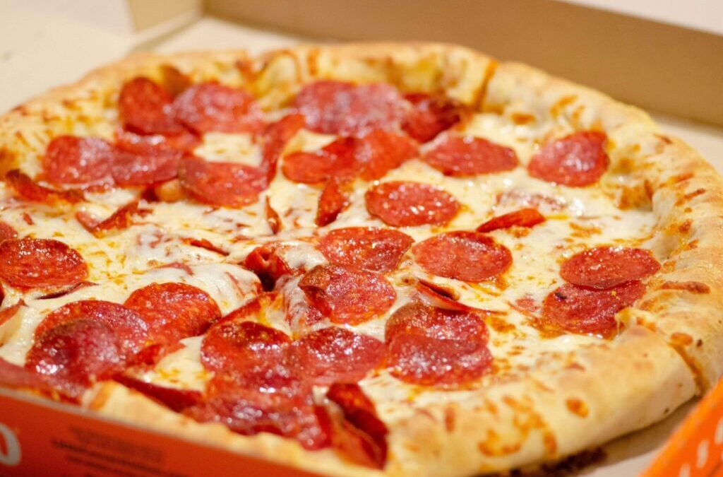 Pourquoi la pizza artisanale séduit de plus en plus les amateurs de cuisine authentique